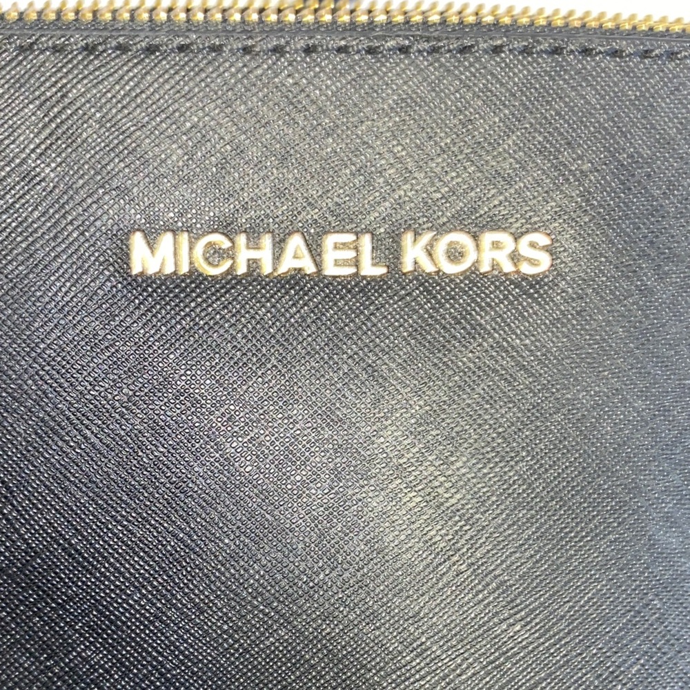 Michael Kors • Black • Crossbody Bag with Gold Accents - Picture 4 of 7